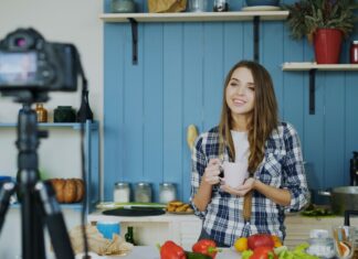 6 Tips to Building a Vlogging Routine Without Burning Out