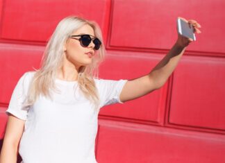 How to Create a Vlog without Leaving Your Phone
