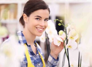 How to make a successful educational video series florist woman smiling with flowers orchids