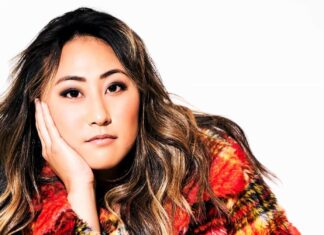 Lizzy Capri tells us why TEAMWORK makes the DREAM WORK