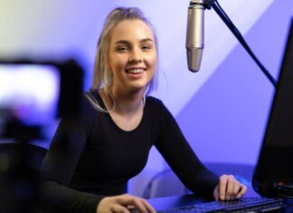 Creators can finally monetize recorded videos on Facebook Facebook lets viewers donate Stars on recorded videos