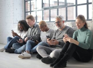 5 strategies for increasing your audience retention Viewer retention featured image