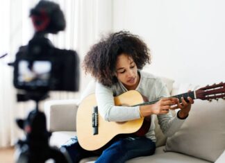 How are vloggers finding success on YouTube in 2022 How are vloggers find success in 2022