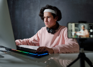 The professionalization of YouTube The professionalization of YouTube