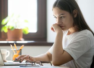 How to respond to YouTube comments