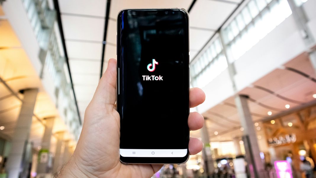 olivier-bergeron-5JSZzMilCVo-unsplash TikTok adds YouTube music to “Add to Music App” feature featured image