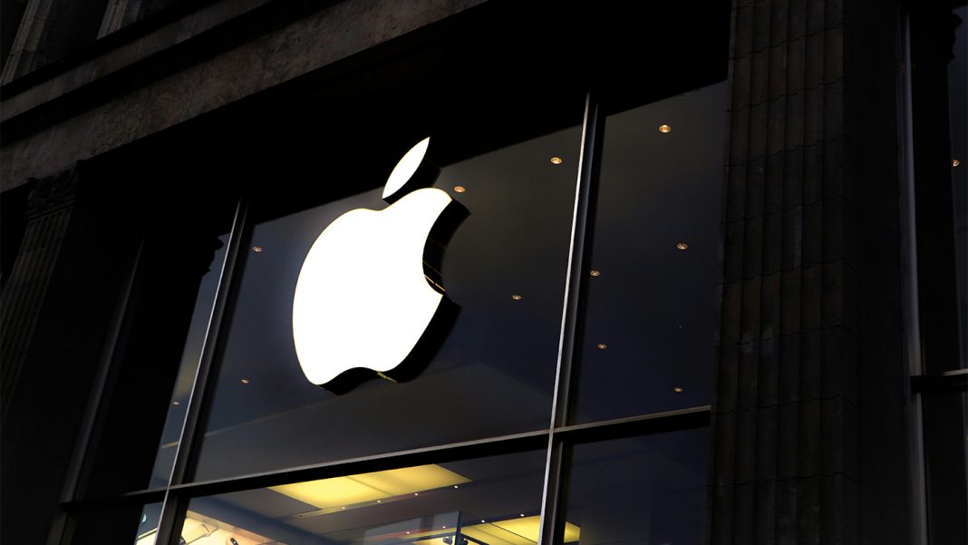 laurenz-heymann-VkfhJLz5SMQ-unsplash Three YouTubers accuse Apple of scraping videos to train AI models featured image