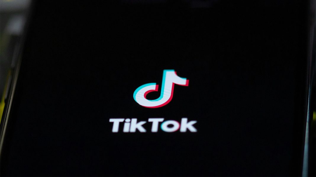 solen-feyissa-3aLMXGvH4GA-unsplash (2) TikTok introduces new ad formats featured image